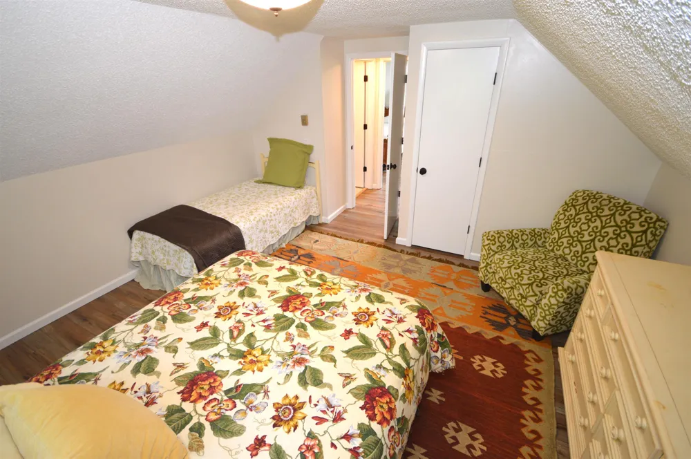 6151 East Jordan Road Banks Township, MI 49729