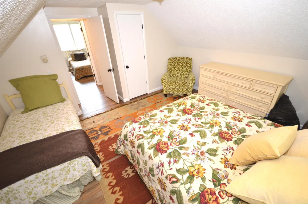 6151 East Jordan Road Banks Township, MI 49729