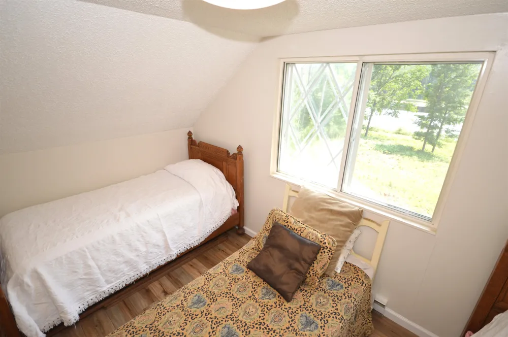 6151 East Jordan Road Banks Township, MI 49729