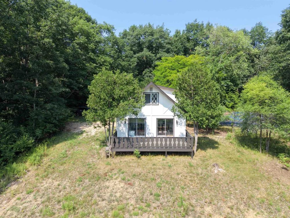 6151 East Jordan Road Banks Township, MI 49729