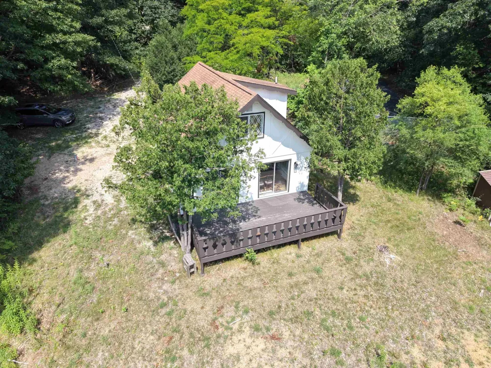 6151 East Jordan Road Banks Township, MI 49729