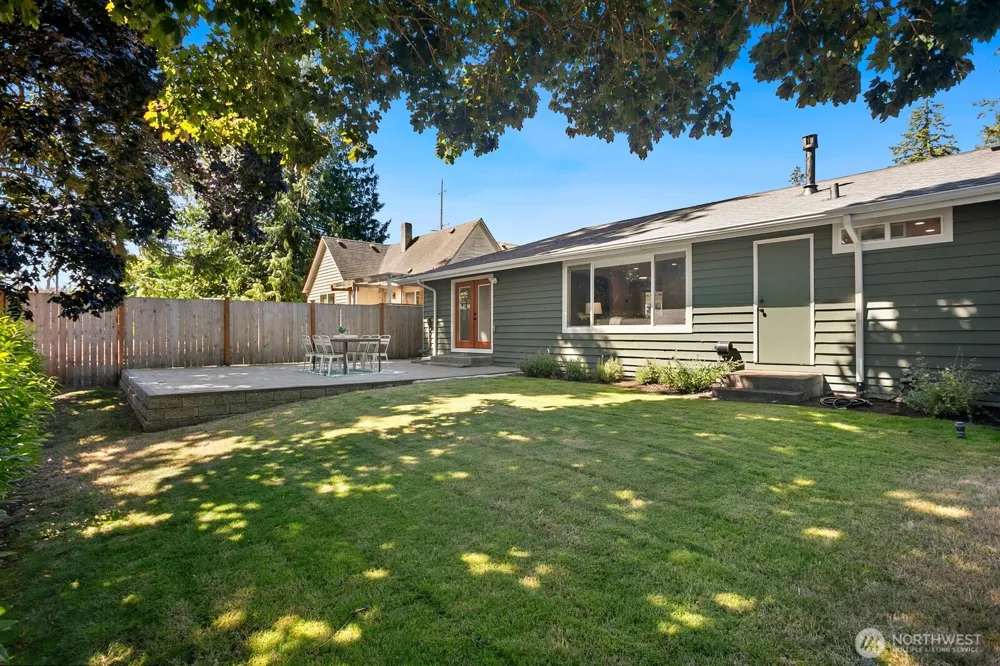 16719 60th Avenue W Lynnwood, WA 98037