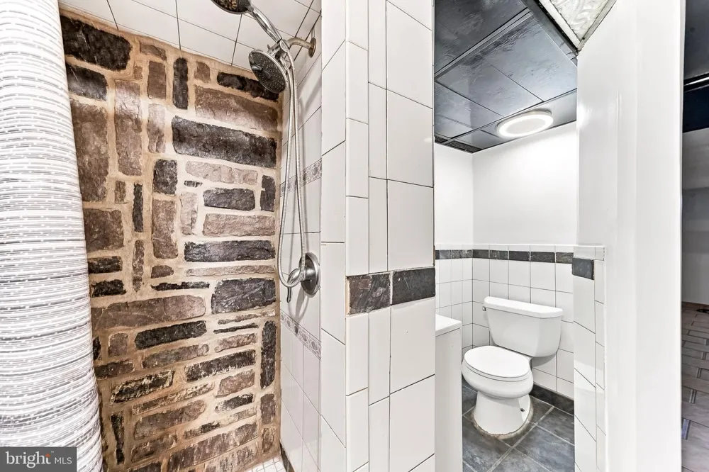 231 W WYNCLIFFE AVENUE Clifton Heights, PA 19018