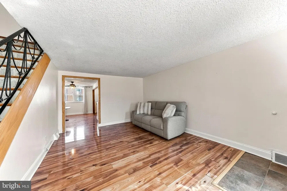 231 W WYNCLIFFE AVENUE Clifton Heights, PA 19018