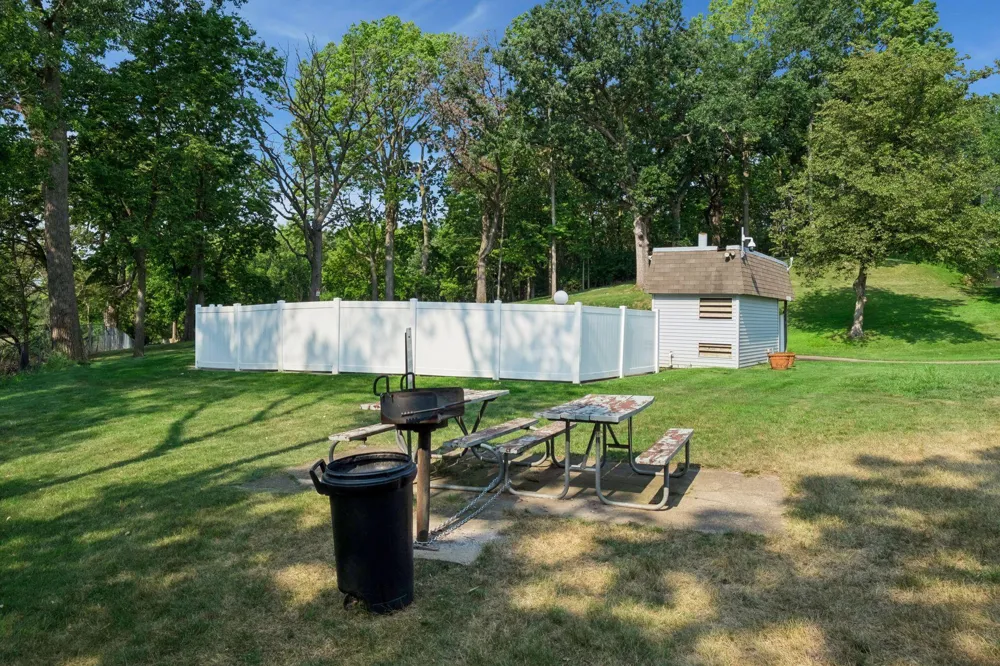 4009 Heritage Hills Drive #207 Bloomington, MN 55437