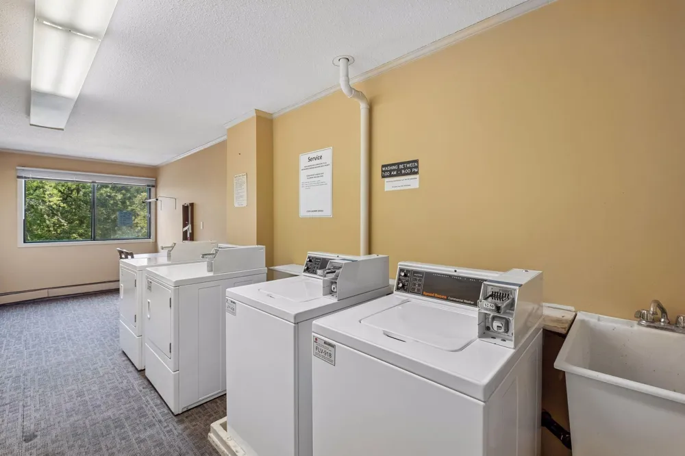 4009 Heritage Hills Drive #207 Bloomington, MN 55437