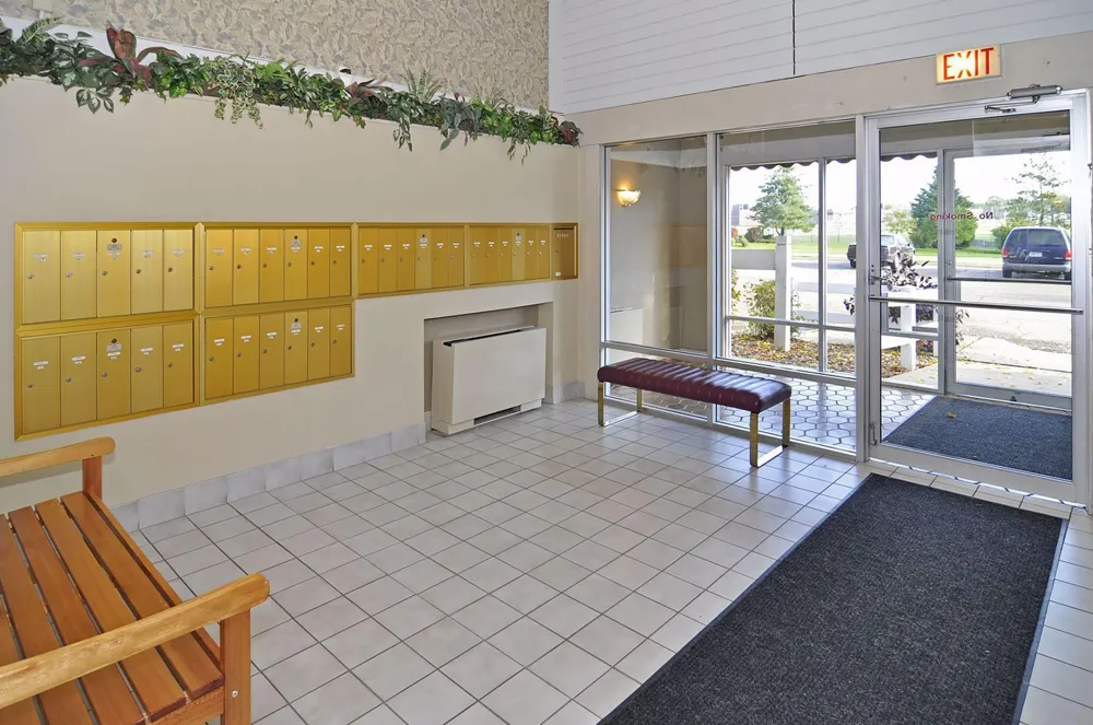 4009 Heritage Hills Drive #207 Bloomington, MN 55437