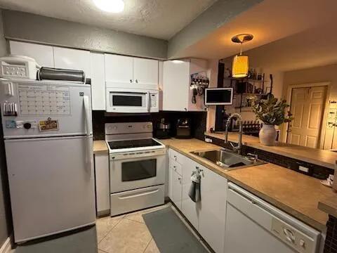 2713 NE 33RD AVENUE Fort Lauderdale, FL 33308