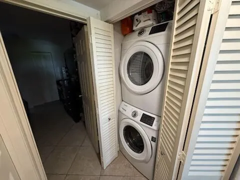 2713 NE 33RD AVENUE Fort Lauderdale, FL 33308