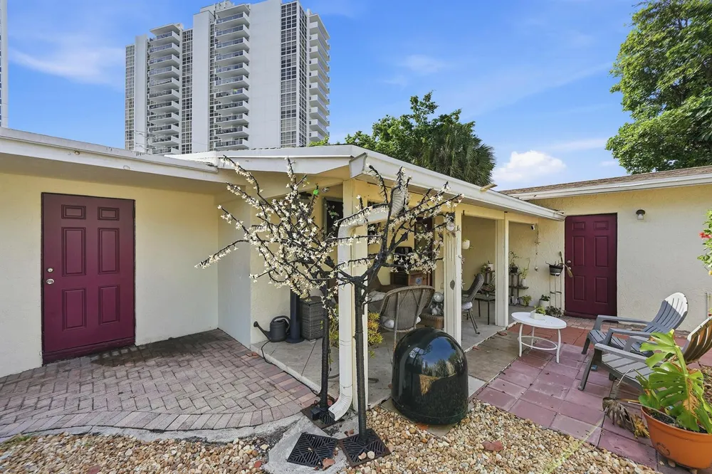2713 NE 33RD AVENUE Fort Lauderdale, FL 33308