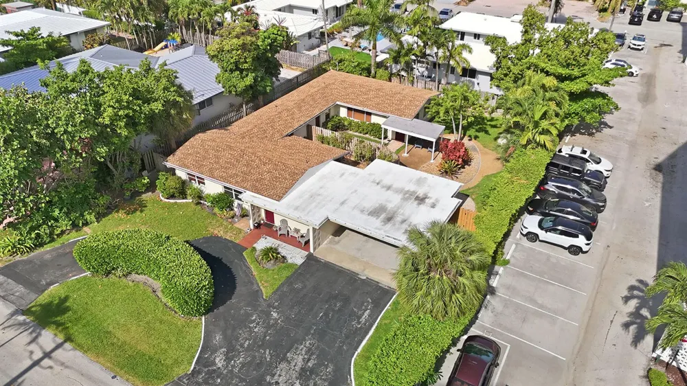 2713 NE 33RD AVENUE Fort Lauderdale, FL 33308
