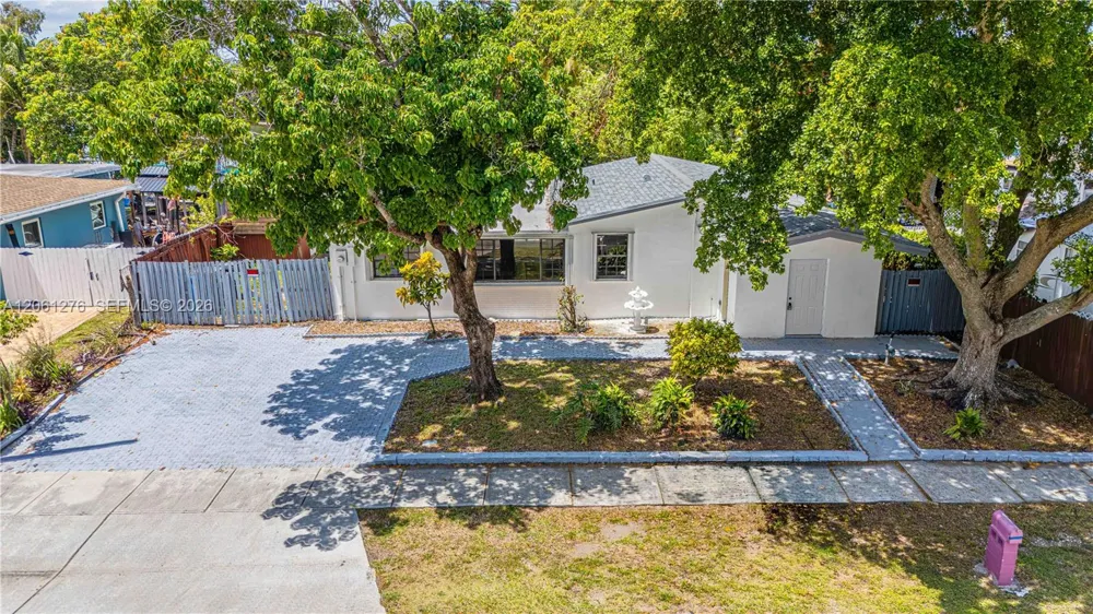 4011 SW 32nd St West Park, FL 33023