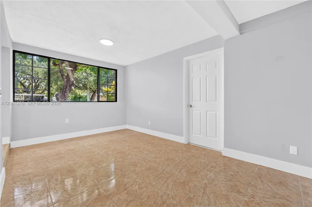 4011 SW 32nd St West Park, FL 33023