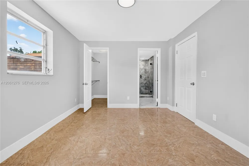 4011 SW 32nd St West Park, FL 33023