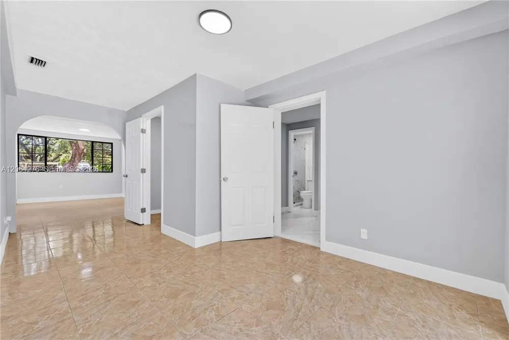 4011 SW 32nd St West Park, FL 33023