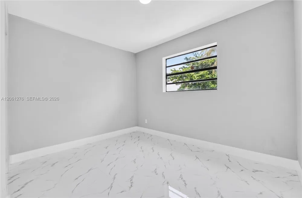 4011 SW 32nd St West Park, FL 33023
