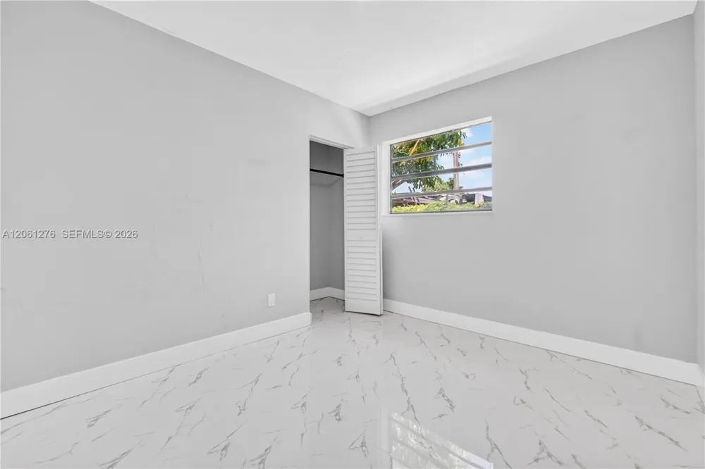 4011 SW 32nd St West Park, FL 33023