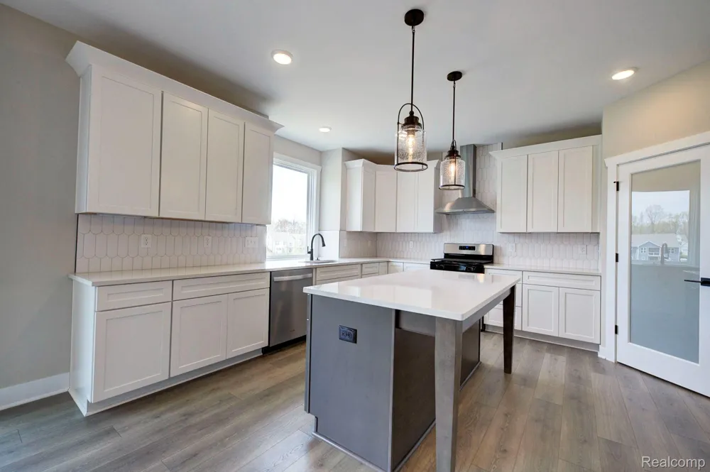 664 Round Rock Marion Township, MI 48843