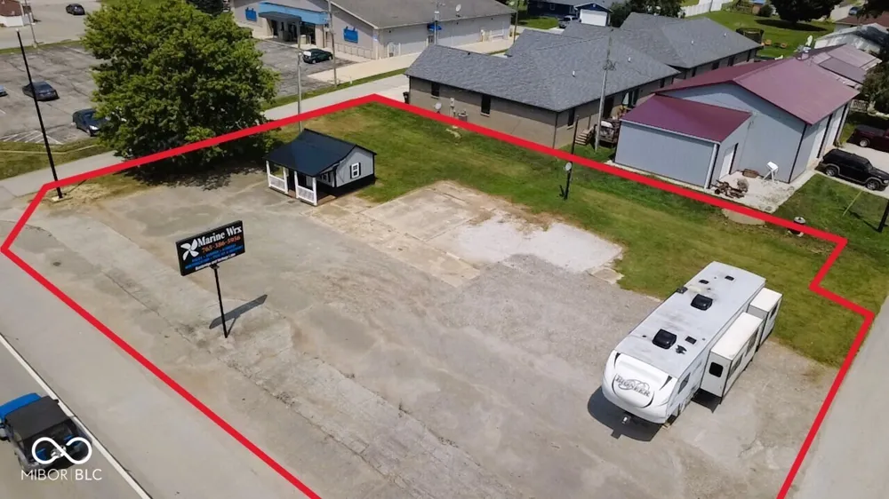 221 E Pat Rady Way Bainbridge, IN 46105