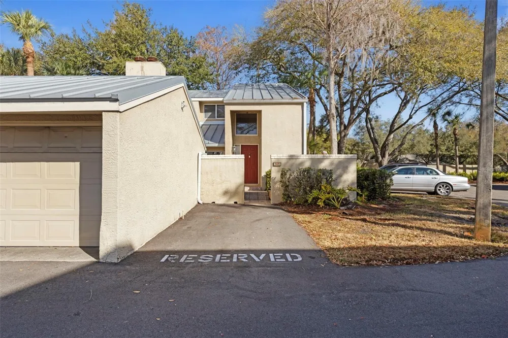 3401 CYPRESS HEAD COURT Tampa, FL 33618