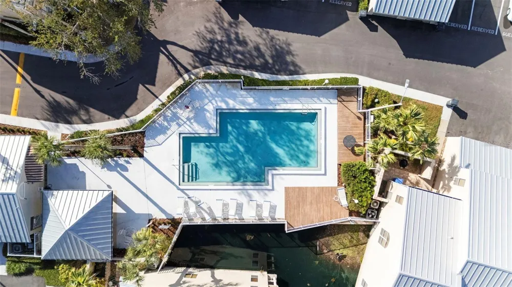 3401 CYPRESS HEAD COURT Tampa, FL 33618
