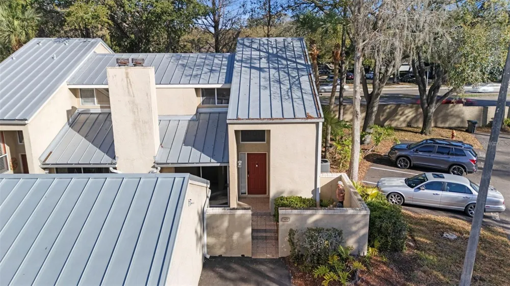 3401 CYPRESS HEAD COURT Tampa, FL 33618