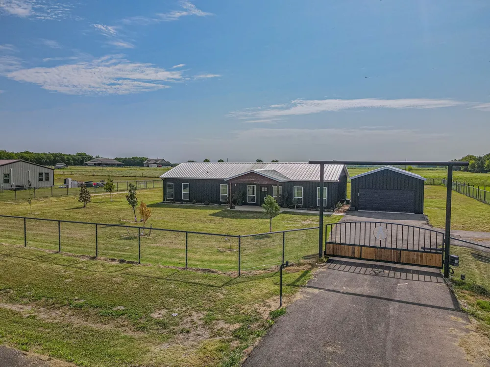 4340 Fm 1563 Wolfe City, TX 75496
