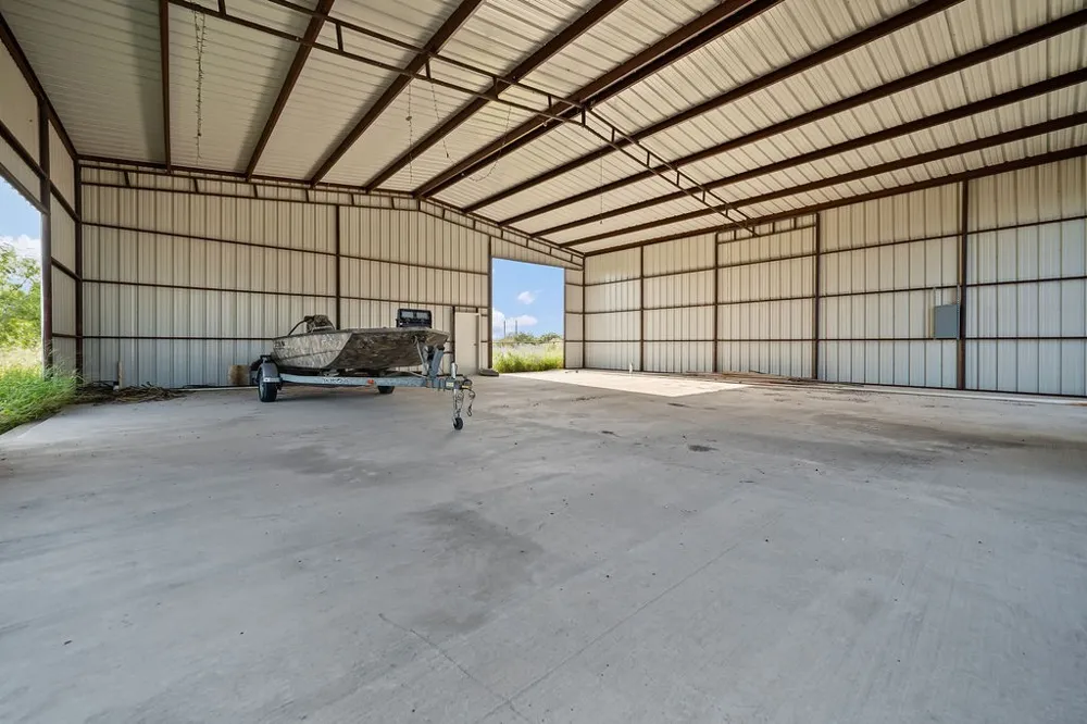 4331 Callicoatte Rd Robstown, TX 78380
