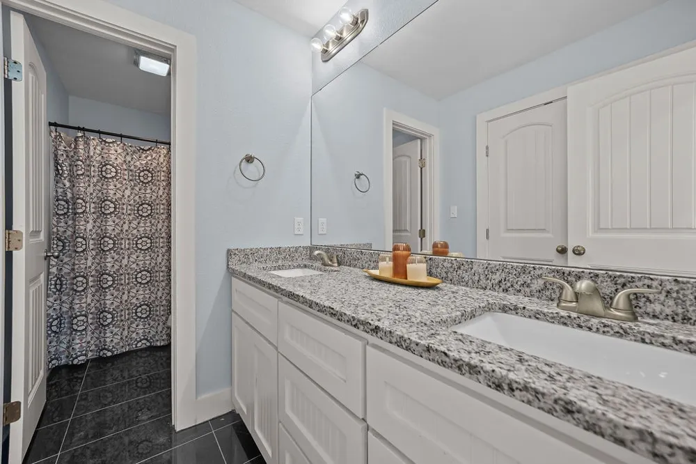 4331 Callicoatte Rd Robstown, TX 78380