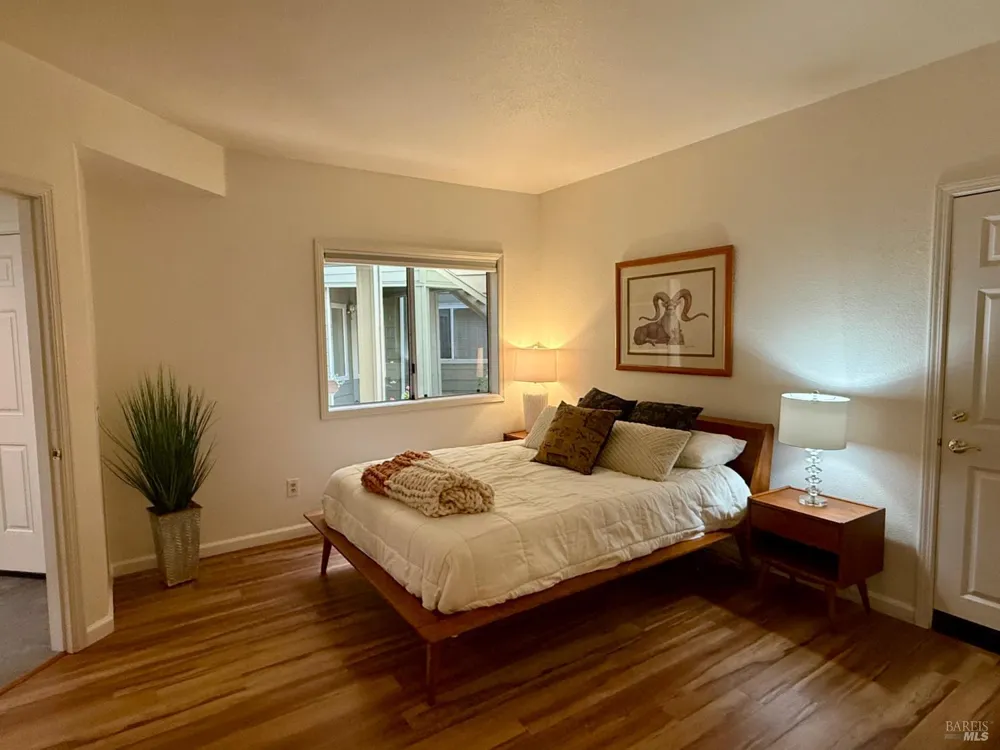 2034 Stonefield Lane Santa Rosa, CA 95403