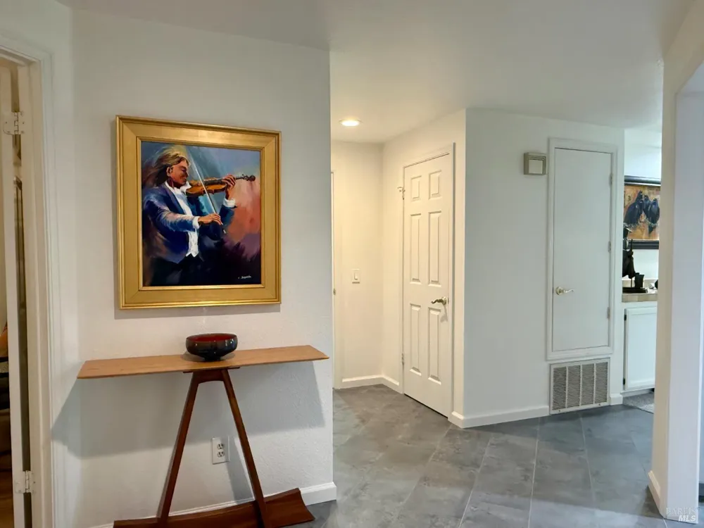 2034 Stonefield Lane Santa Rosa, CA 95403