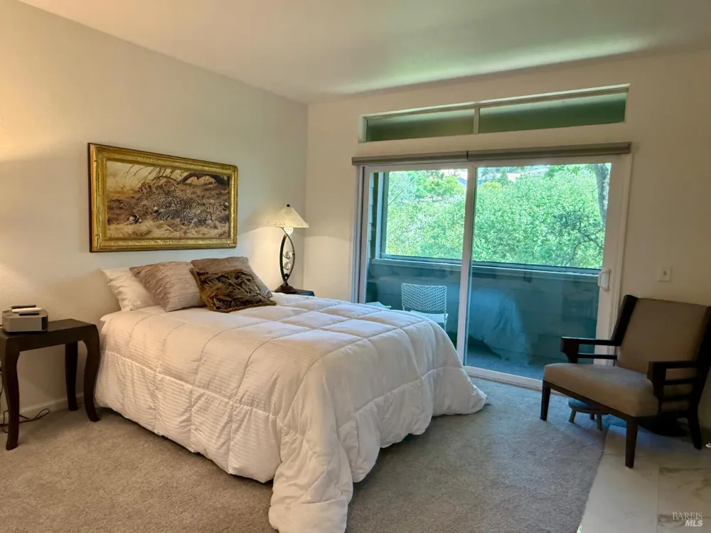 2034 Stonefield Lane Santa Rosa, CA 95403