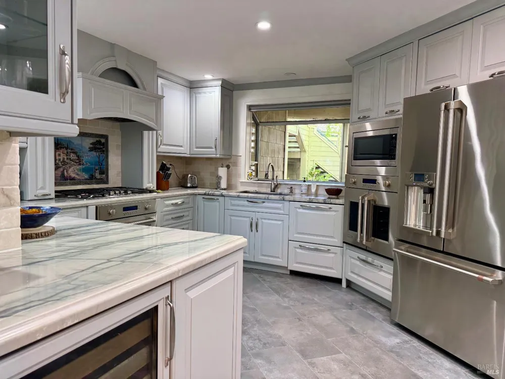 2034 Stonefield Lane Santa Rosa, CA 95403
