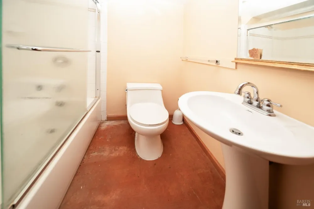 5950 State Highway 128 Napa, CA 94558