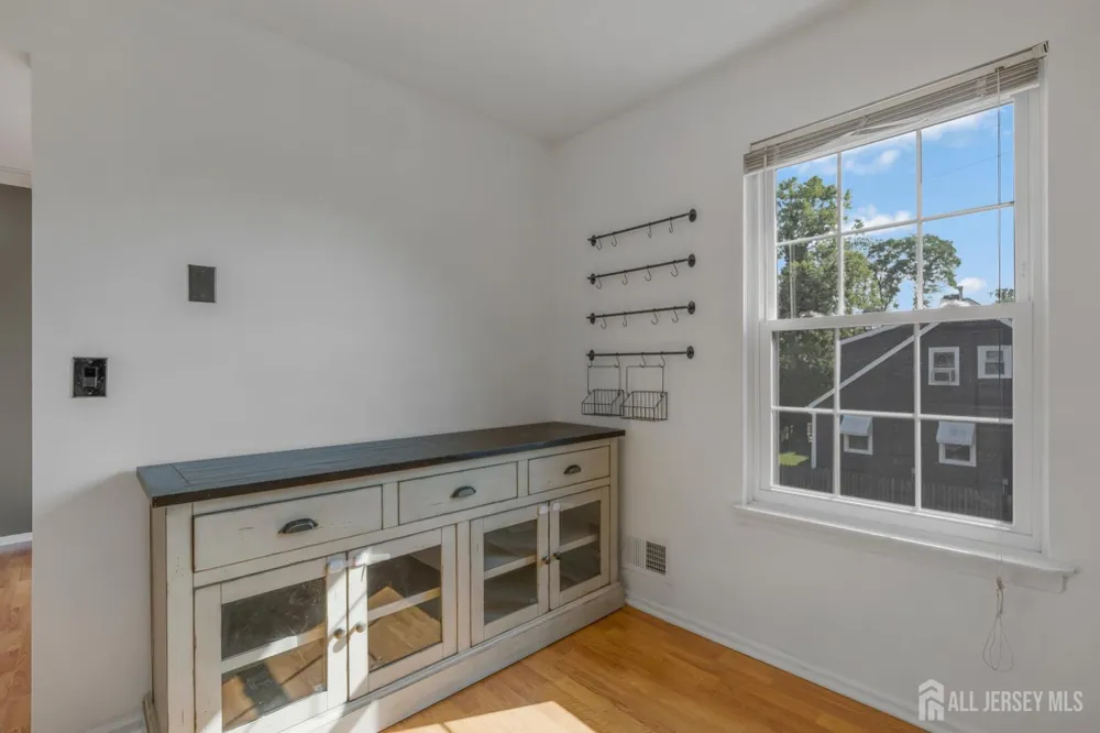 38 Foxhall Common Middlesex, NJ 08846