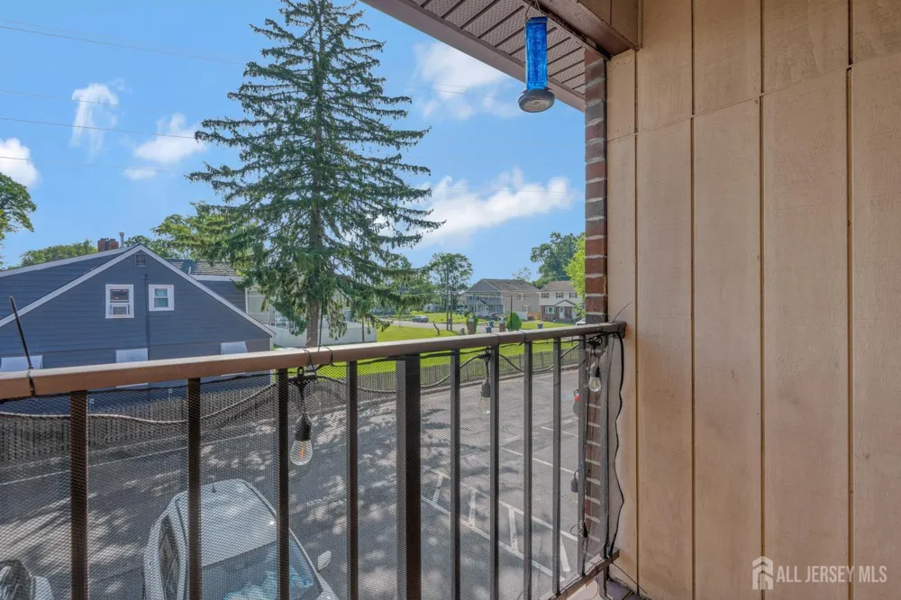 38 Foxhall Common Middlesex, NJ 08846