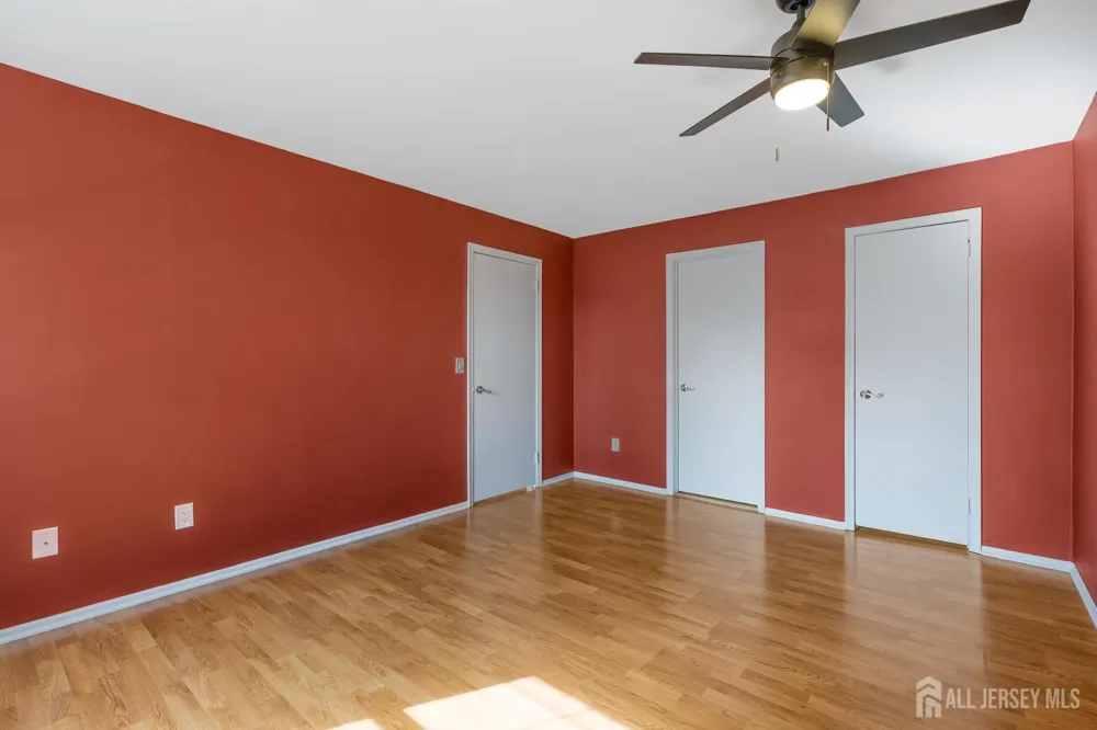 38 Foxhall Common Middlesex, NJ 08846