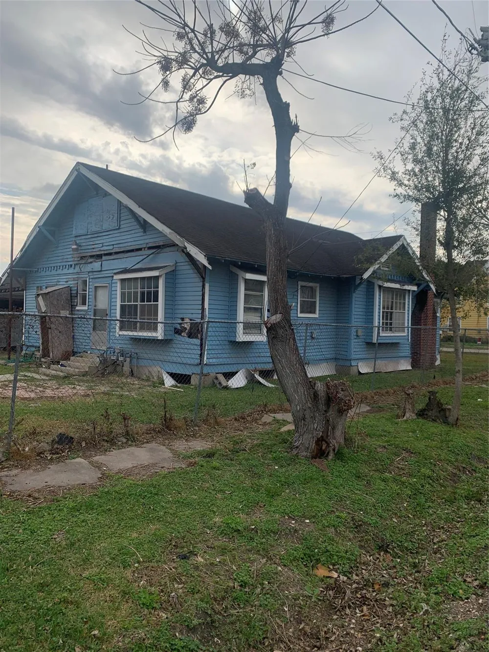 5001 Sherman Street Houston, TX 77011