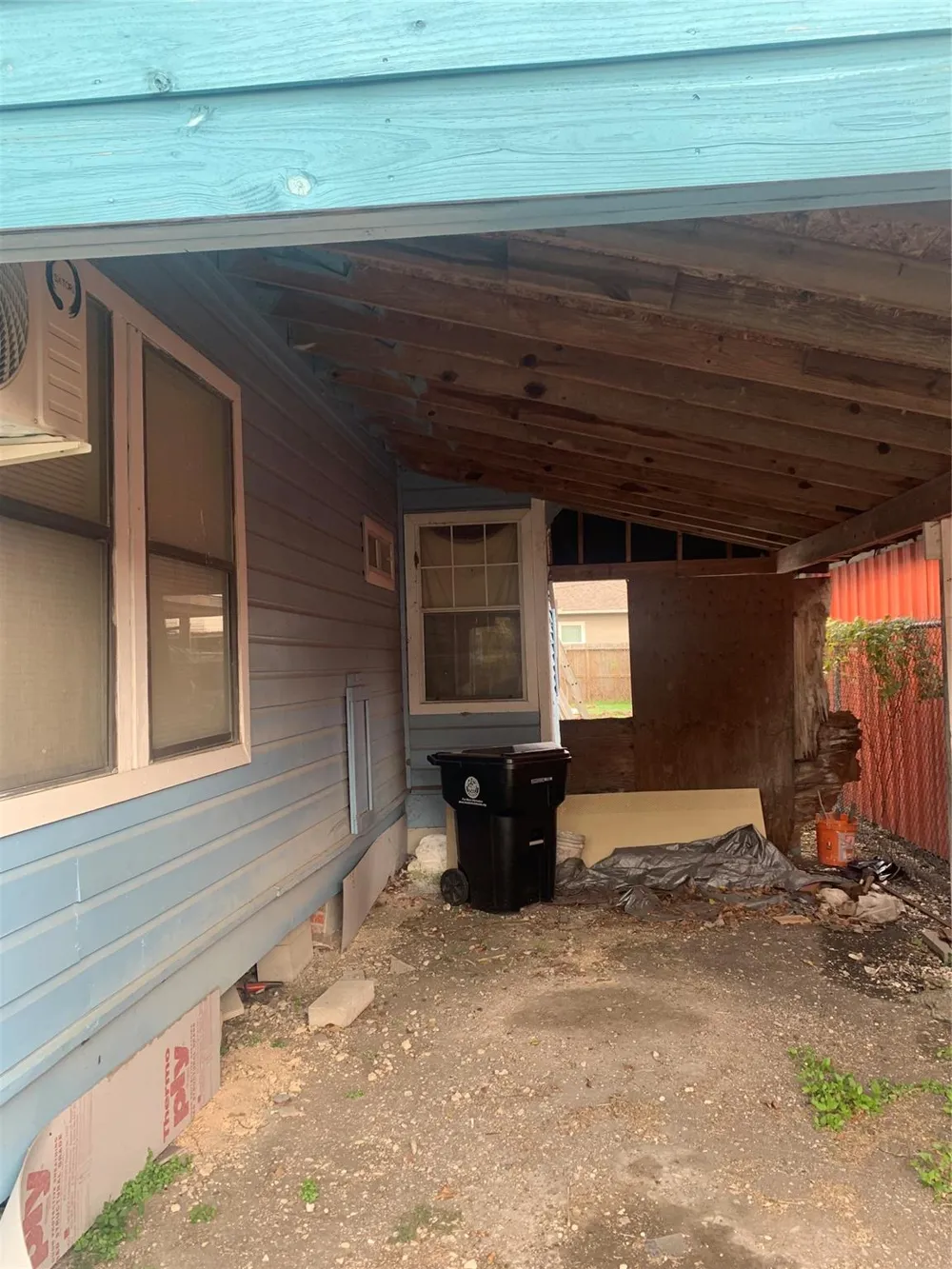 5001 Sherman Street Houston, TX 77011