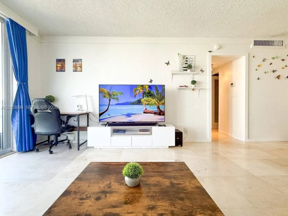 3901 S Ocean Dr #9B Hollywood, FL 33019