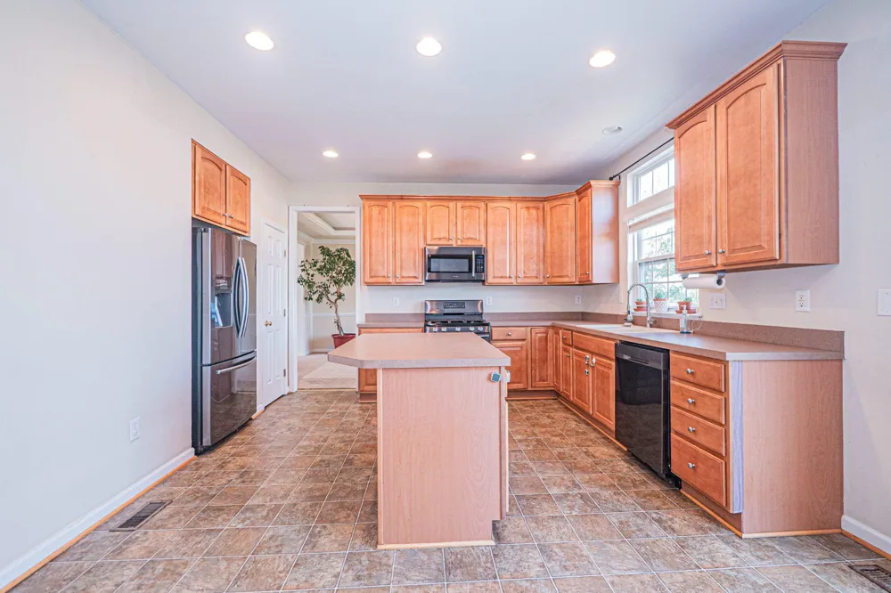 10 FIONA WAY Brunswick, MD 21758