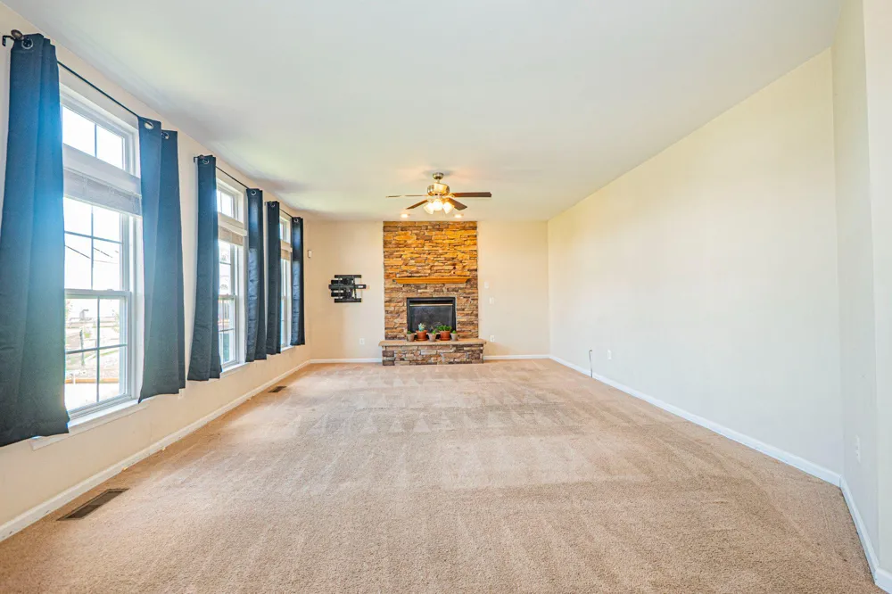 10 FIONA WAY Brunswick, MD 21758