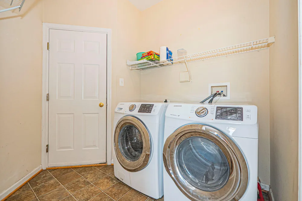 10 FIONA WAY Brunswick, MD 21758