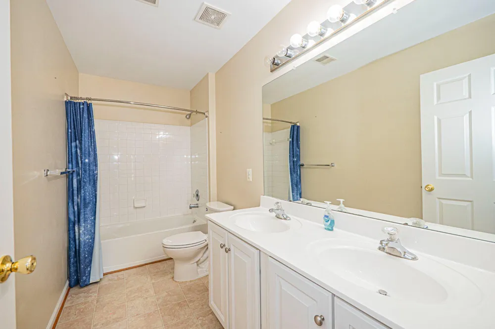 10 FIONA WAY Brunswick, MD 21758