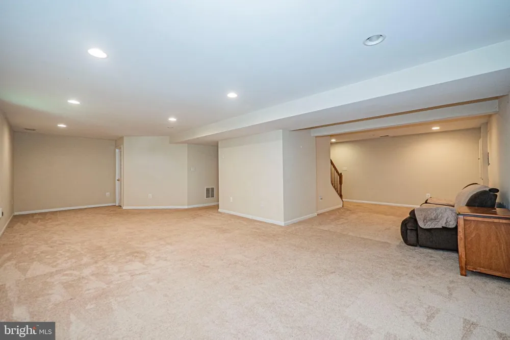 10 FIONA WAY Brunswick, MD 21758