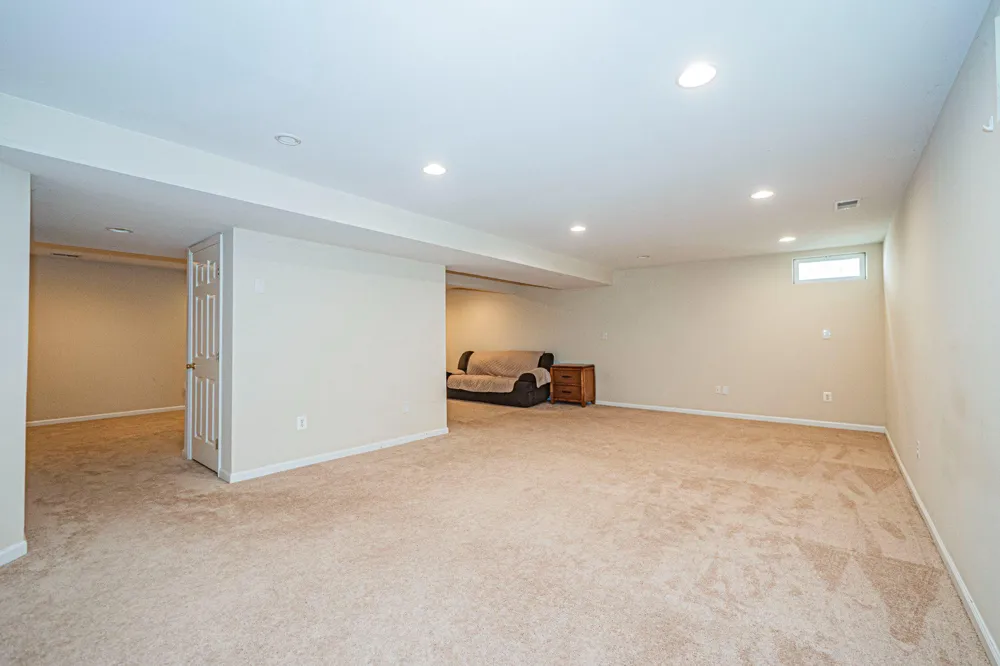 10 FIONA WAY Brunswick, MD 21758