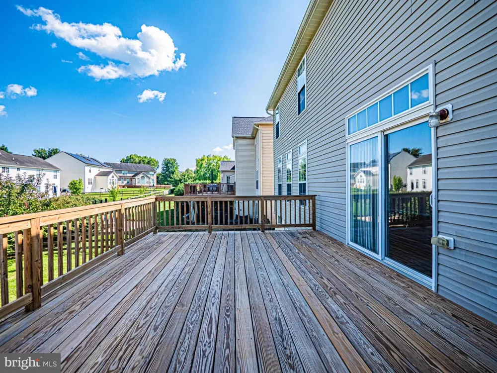 10 FIONA WAY Brunswick, MD 21758