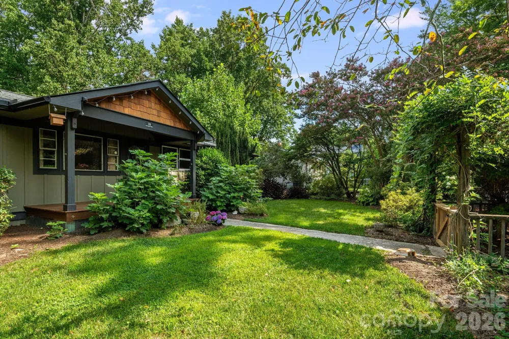 10 Davenport Place Asheville, NC 28806