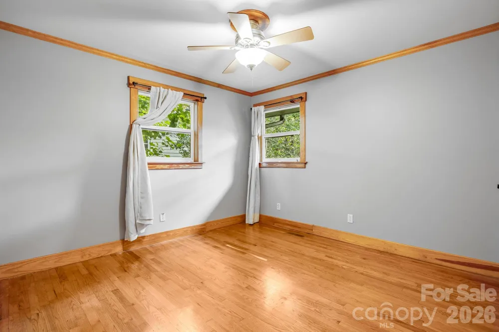10 Davenport Place Asheville, NC 28806