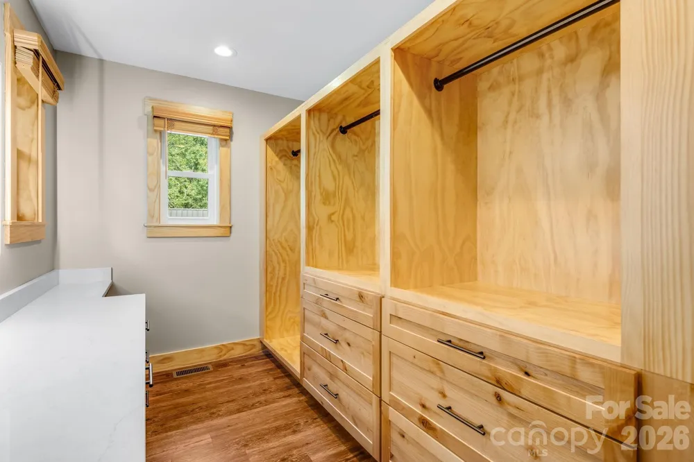 10 Davenport Place Asheville, NC 28806